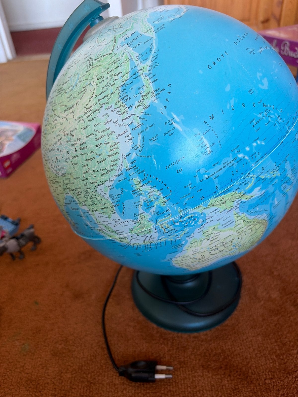 Verlichte Wereldbol - Educatief en Decoratief, Gebruikt, Kunststof, Draaibaar, Ophalen of Verzenden
