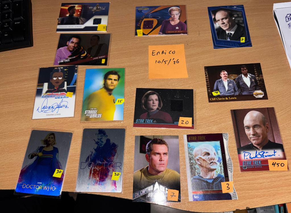 Star Trek & Dr Who Trading cards o.a handtekening Picard, Ophalen of Verzenden, Nieuw, Tv, Foto of Kaart