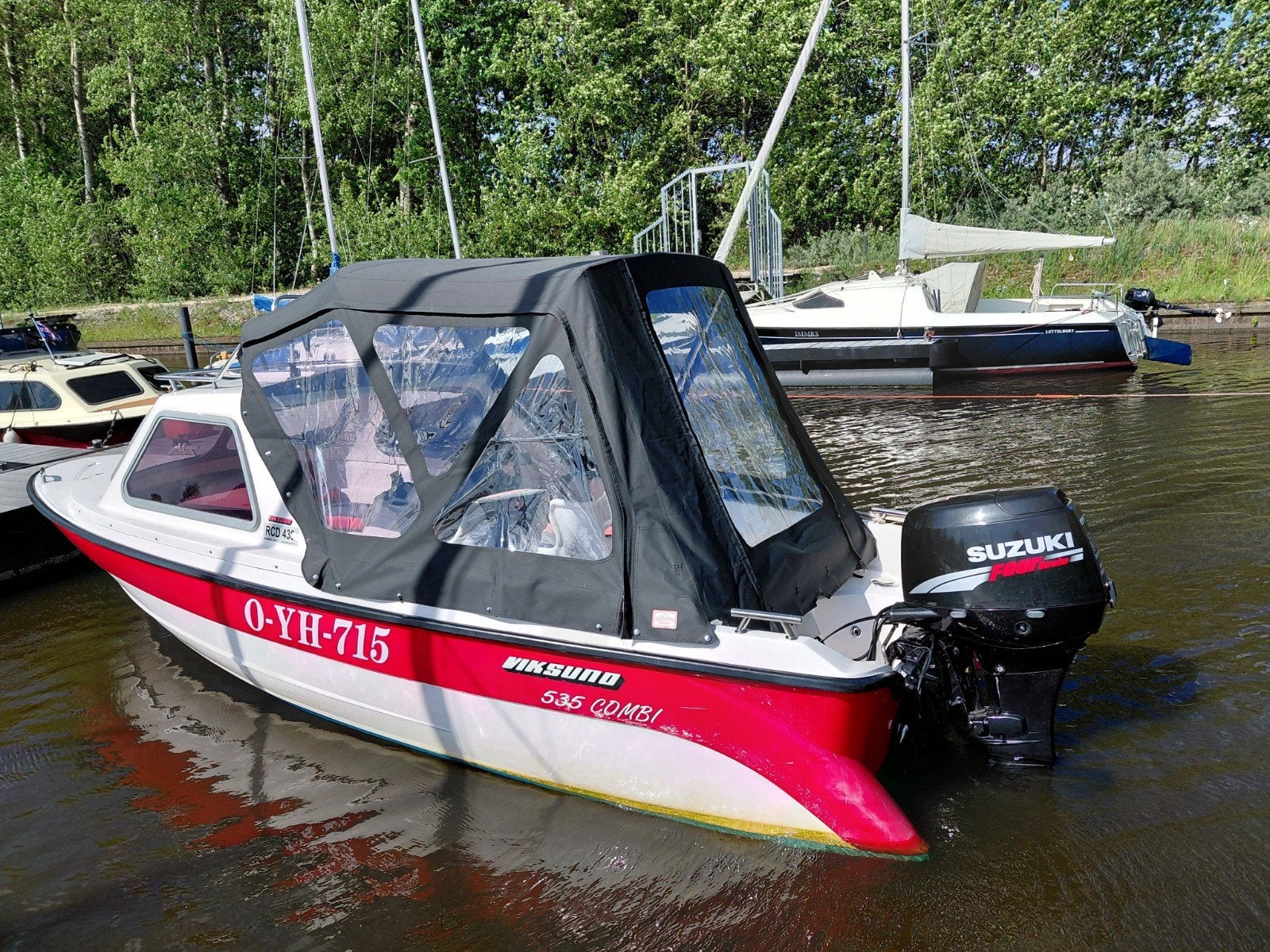 VIKSUND 535 KAJUITBOOT ZEEWAARDIG + SUZUKI 50 PK EN TRAILER, Watersport en Boten, Ophalen, Gebruikt, Met afstandsbediening, 5 m