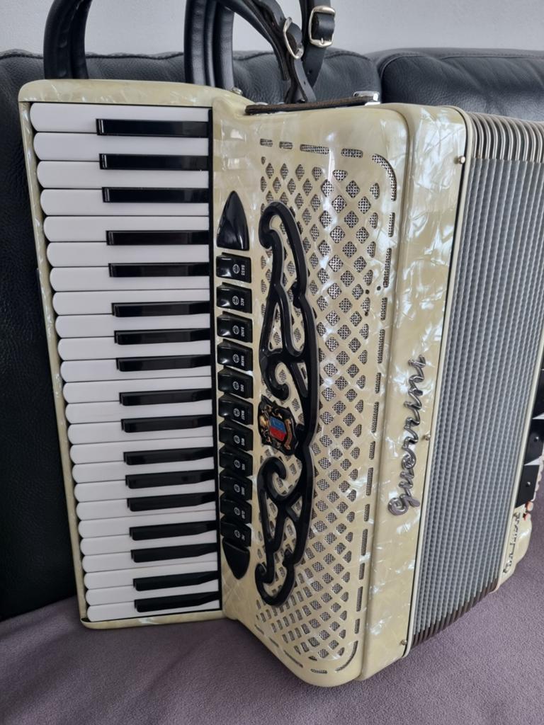 Guerrini The Luxe Accordeon - Italiaanse, Muziek en Instrumenten, Accordeons, Overige merken, Overige formaten, Met koffer, Zo goed als nieuw