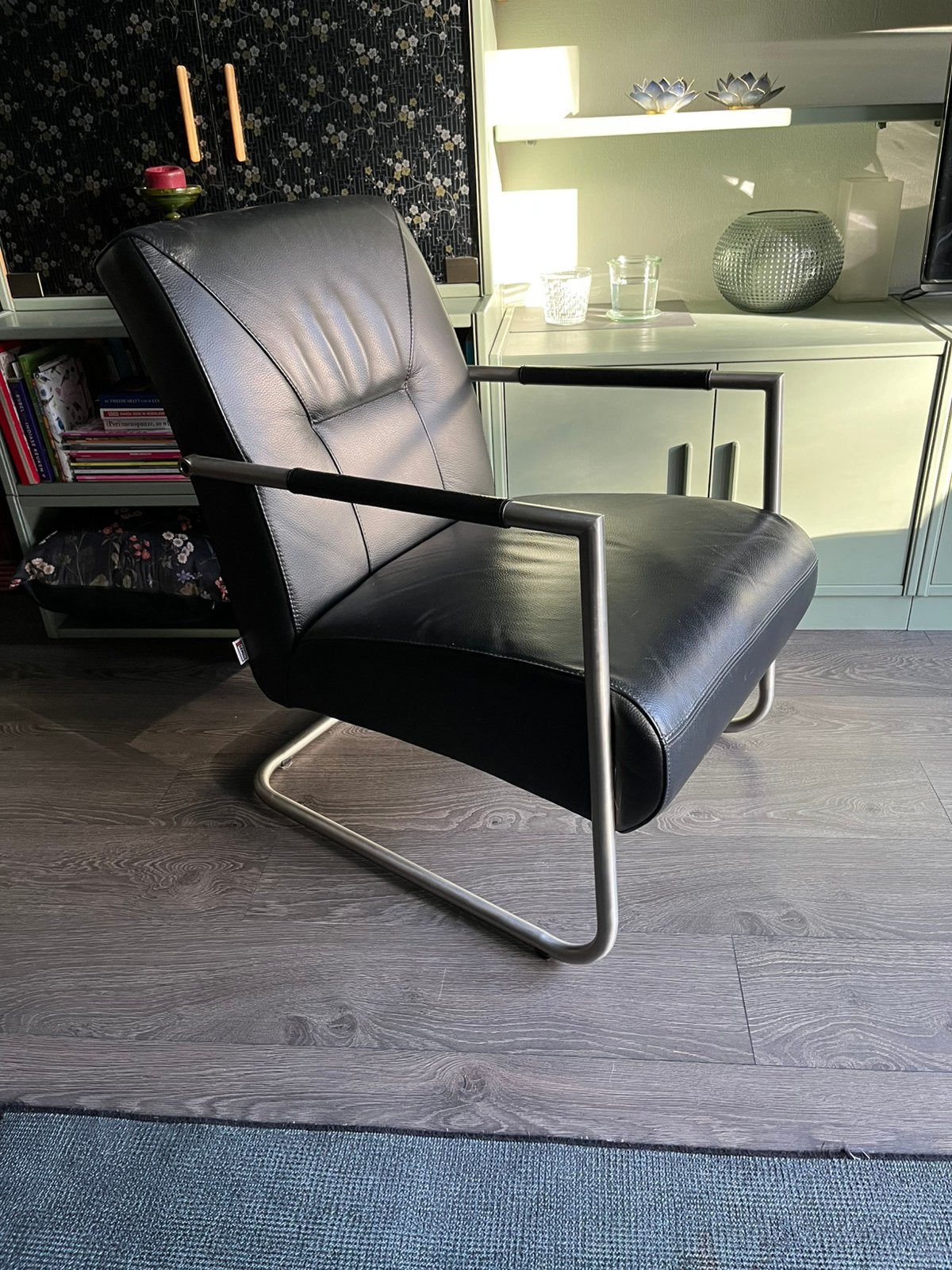 Fauteuil zwar leer, Ophalen, Gebruikt, Tijdloos, 75 tot 100 cm