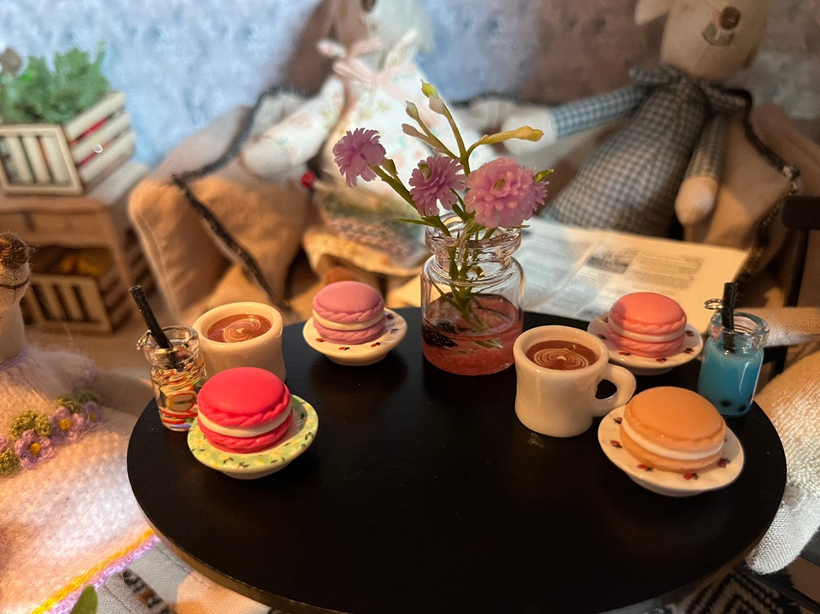 4 macarons poppenhuis incl verzenden, Ophalen, Nieuw, Poppenhuis