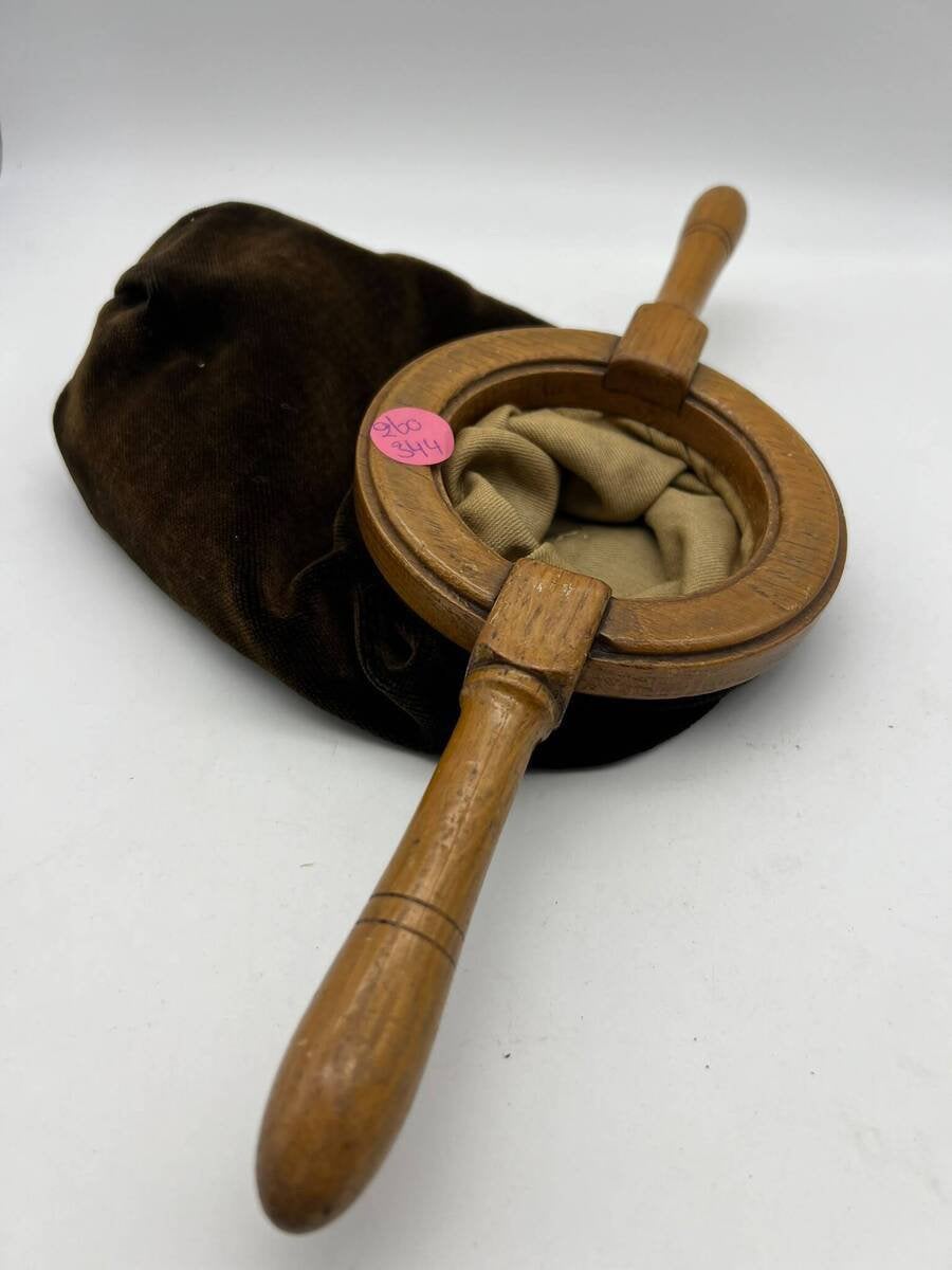 Kavel 329 - Antieke houten collectezak, Ophalen of Verzenden