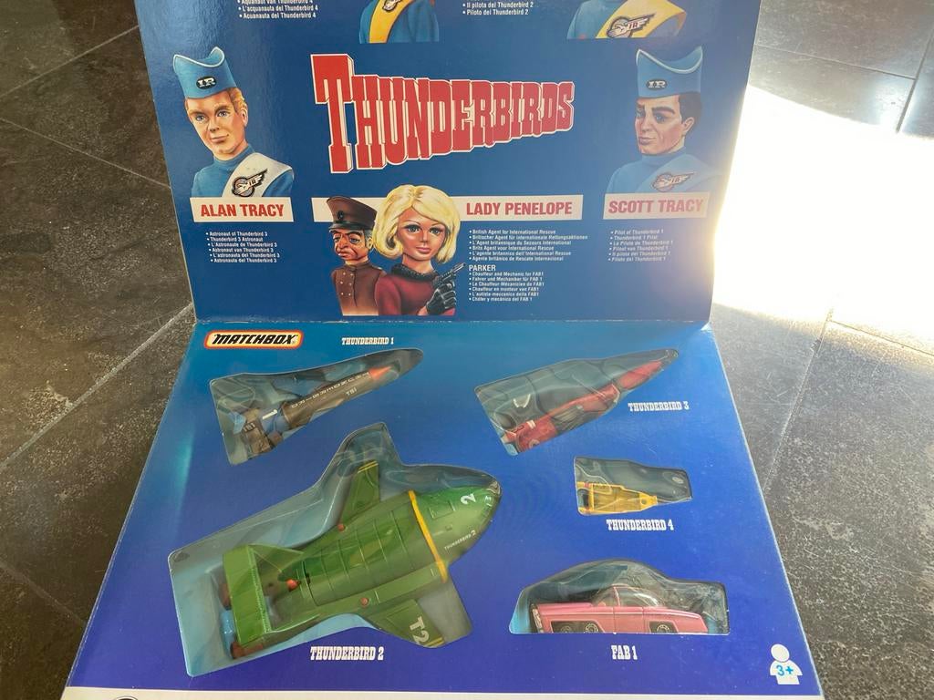 Thunderbirds rescue pack met 2 figuren en button, Ophalen, Zo goed als nieuw