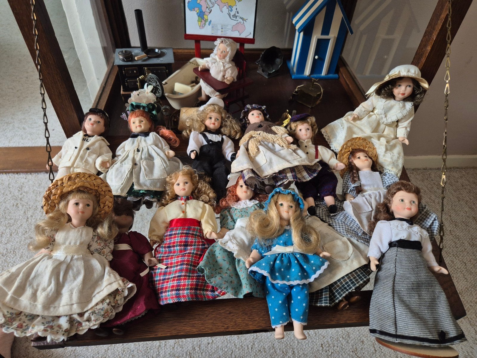 Verzameling porseleinen poppen met accessoires, Ophalen of Verzenden, Nieuw, Pop