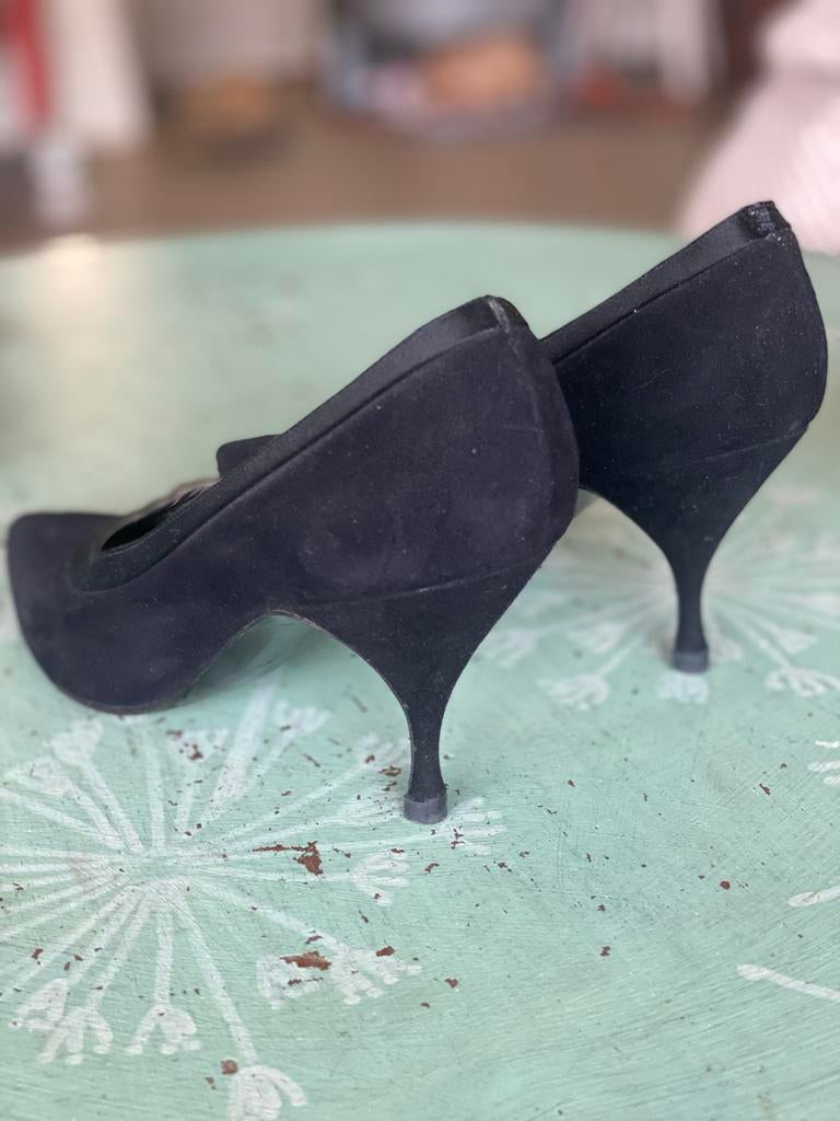 Vintage naaldhakken 36.5, Kleding | Dames, Schoenen, Gedragen, Pumps, Zwart, Ophalen of Verzenden