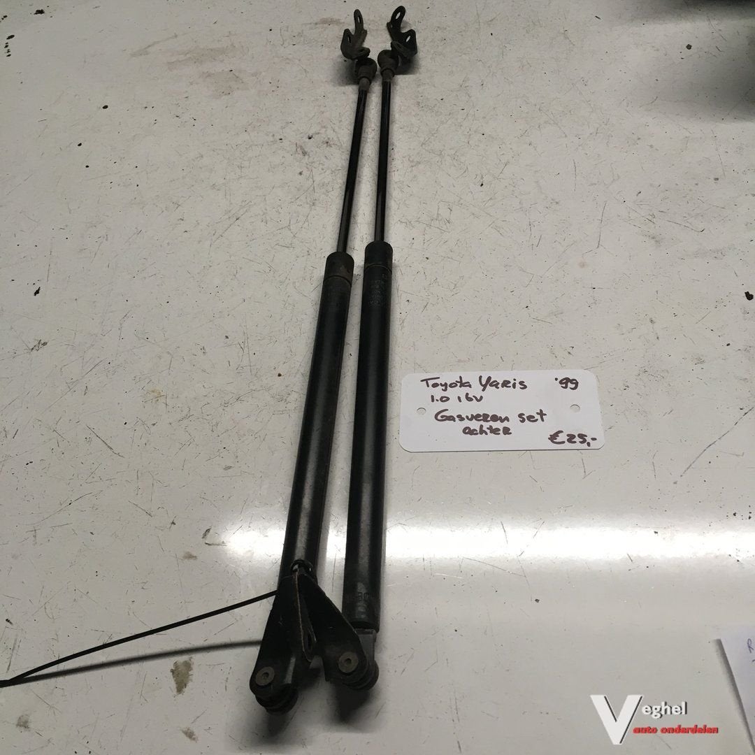 Toyota Yaris 1.0 16v 1999 2500189  Gasveren set achter
