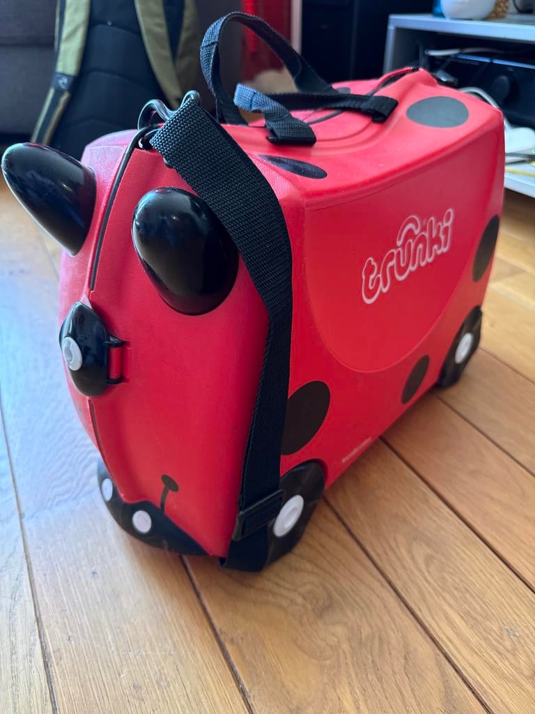 Trunki Kinderkoffer Lieveheersbeestje - Rood, Wieltjes, 40 tot 60 cm, Gebruikt, 20 tot 30 cm