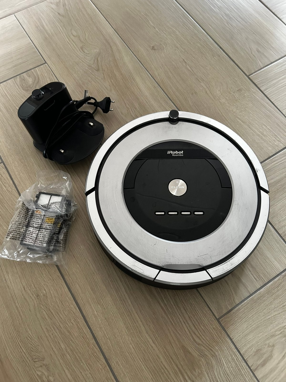 Roomba 886 defect, Witgoed en Apparatuur, Stofzuigers, Ophalen, Niet werkend, Robotstofzuiger, IRobot