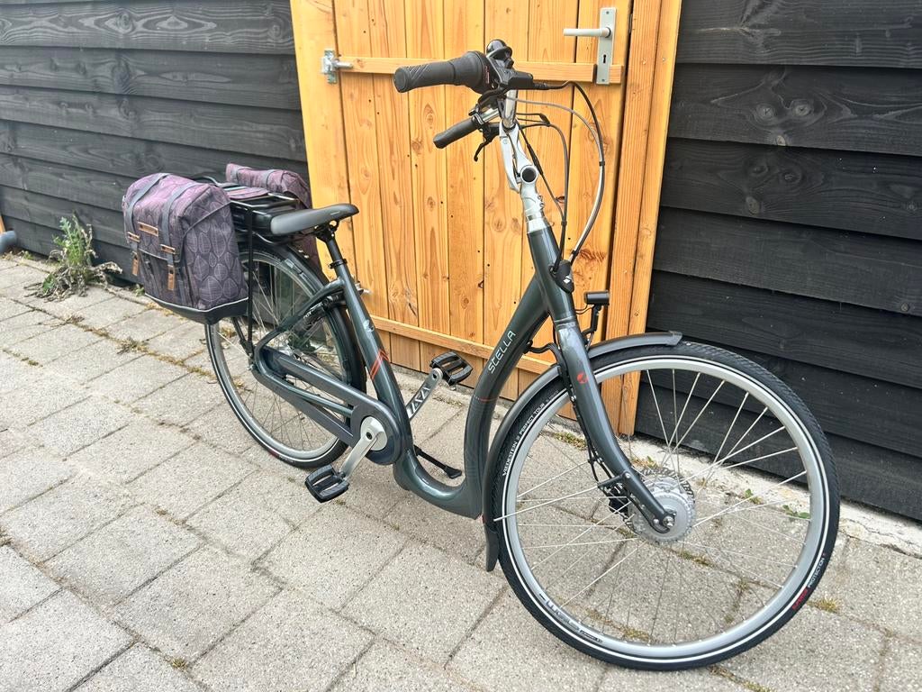 Zgan dames stella ebike met lage instap, Fietsen en Brommers, Elektrische fietsen, 47 tot 51 cm, Ophalen of Verzenden, Zo goed als nieuw