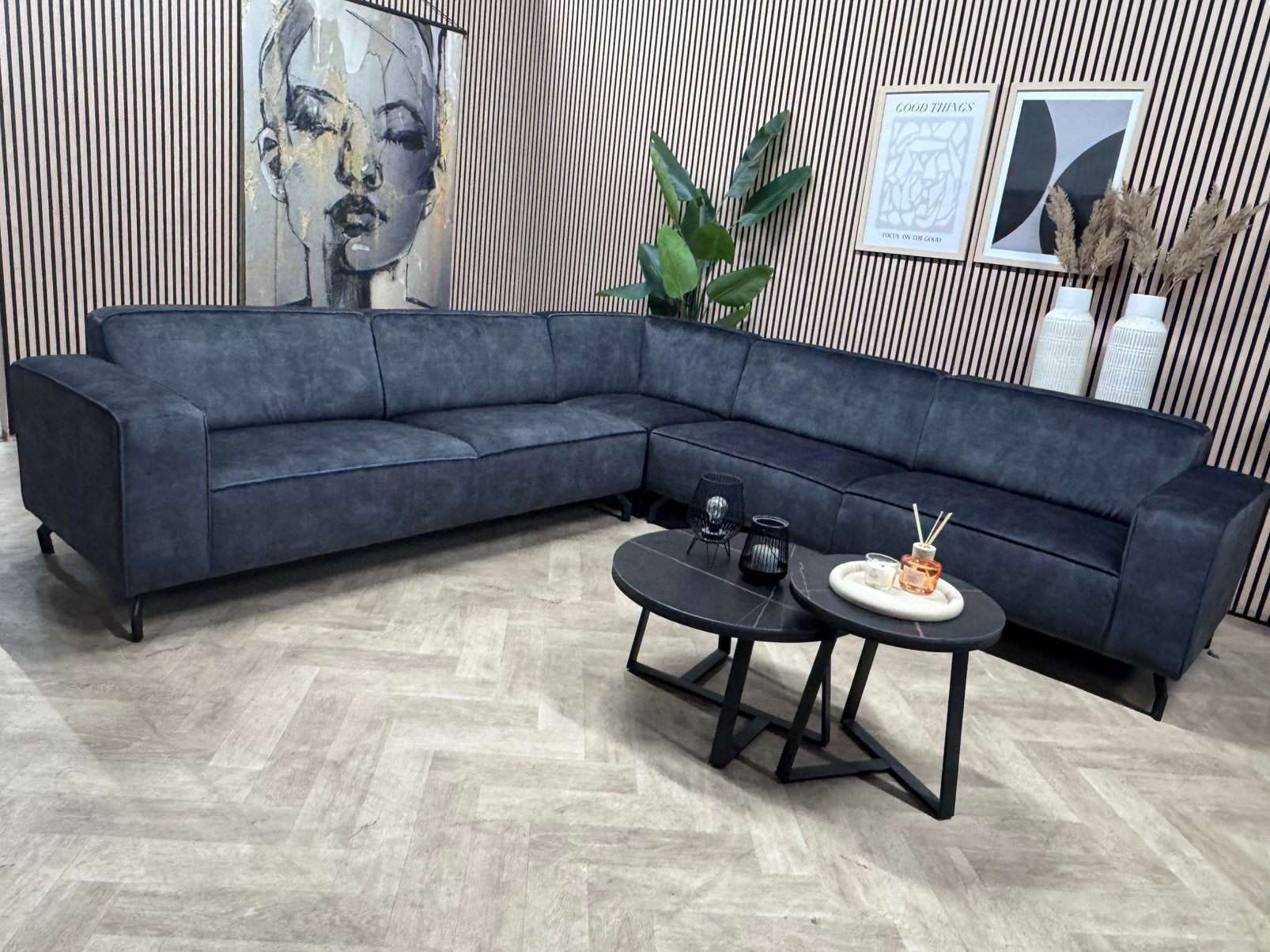 SHOWMODEL | DKW Velvet Velours Hoekbank - Antraciet -295x295, Huis en Inrichting, 250 tot 300 cm, -, -, Hoekbank