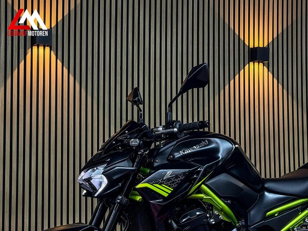 KAWASAKI Z900 PERFORMANCE - Volledige Akrapovic - Tft scherm, 4 cilinders, 948 cc, Bedrijf, Onbekend