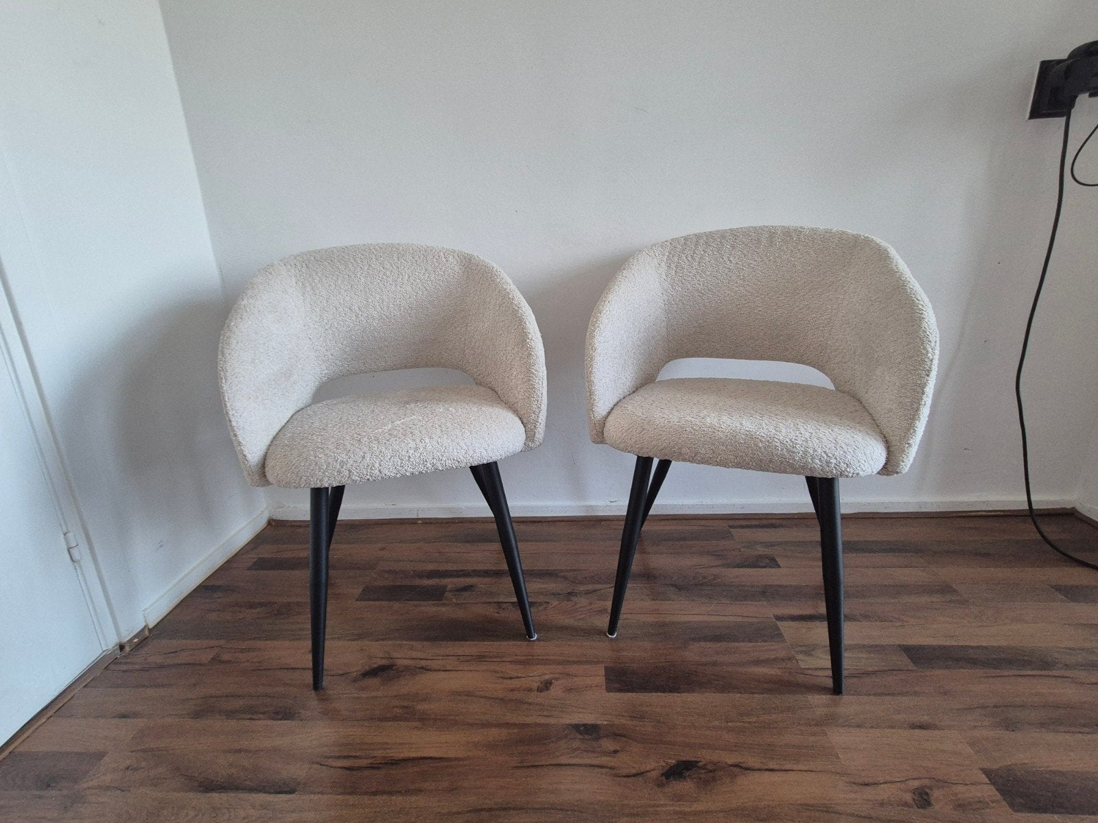 2 boucle eetkamerstoelen, Ophalen, Gebruikt, Stof