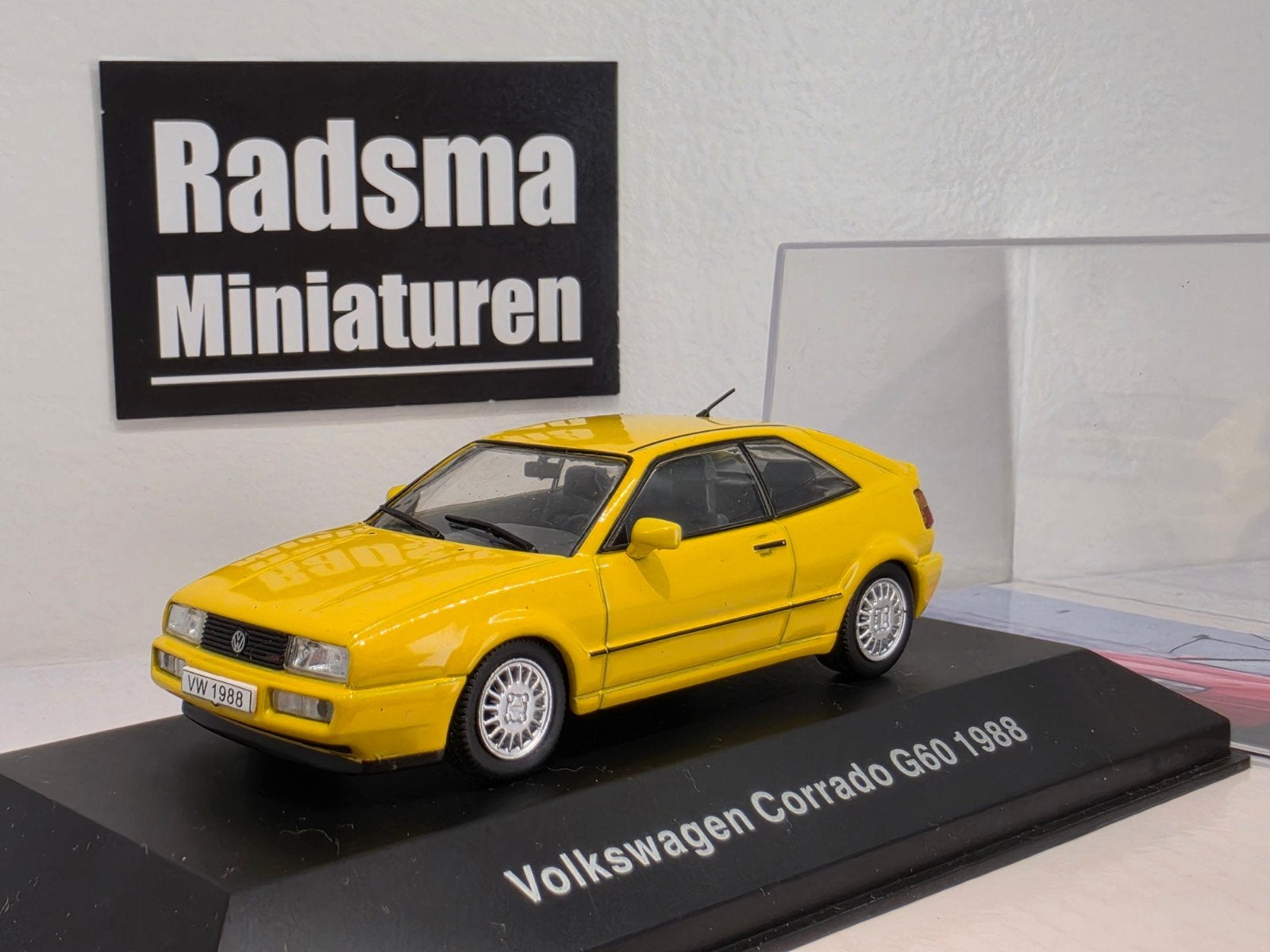 Volkswagen Corrado G60 - 1988 Geel - 1:43 Ixo/Altaya, Overige merken, Auto, Ophalen of Verzenden, Zo goed als nieuw