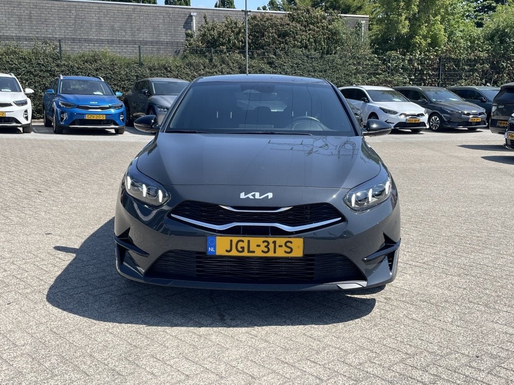 Kia Ceed 1.0 T-GDi Design Edtion (bj 2025), Auto's, Stof, Gebruikt, Euro 6, 100 pk