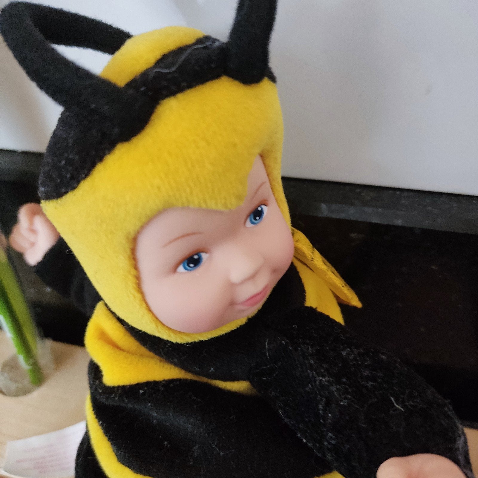 Vintage Anne Geddes Pluche Pop Baby Bij Bumblebee (1997), Verzamelen, Ophalen of Verzenden, Zo goed als nieuw, Babypop