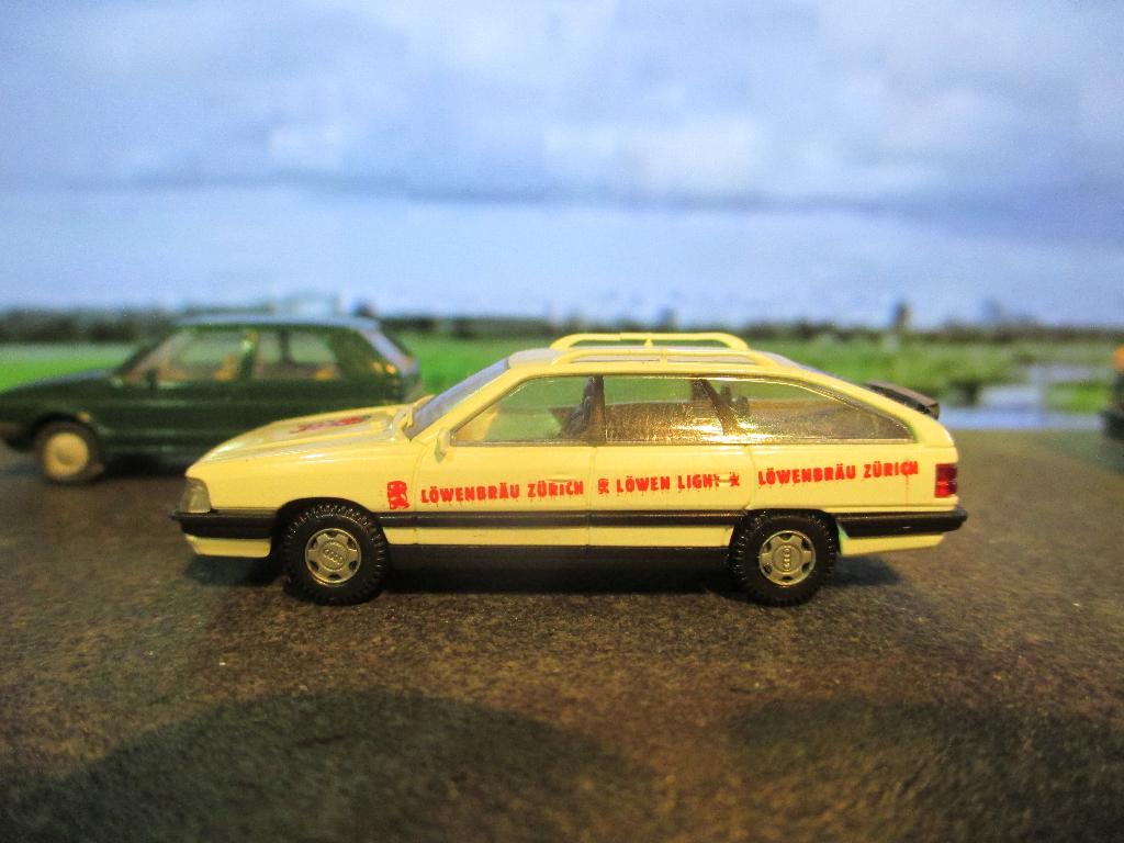 Audi 100 C3 Avant - Rietze Löwenbräu Bier Zurich Zwitserland, Ophalen of Verzenden, Zo goed als nieuw, Auto, Rietze