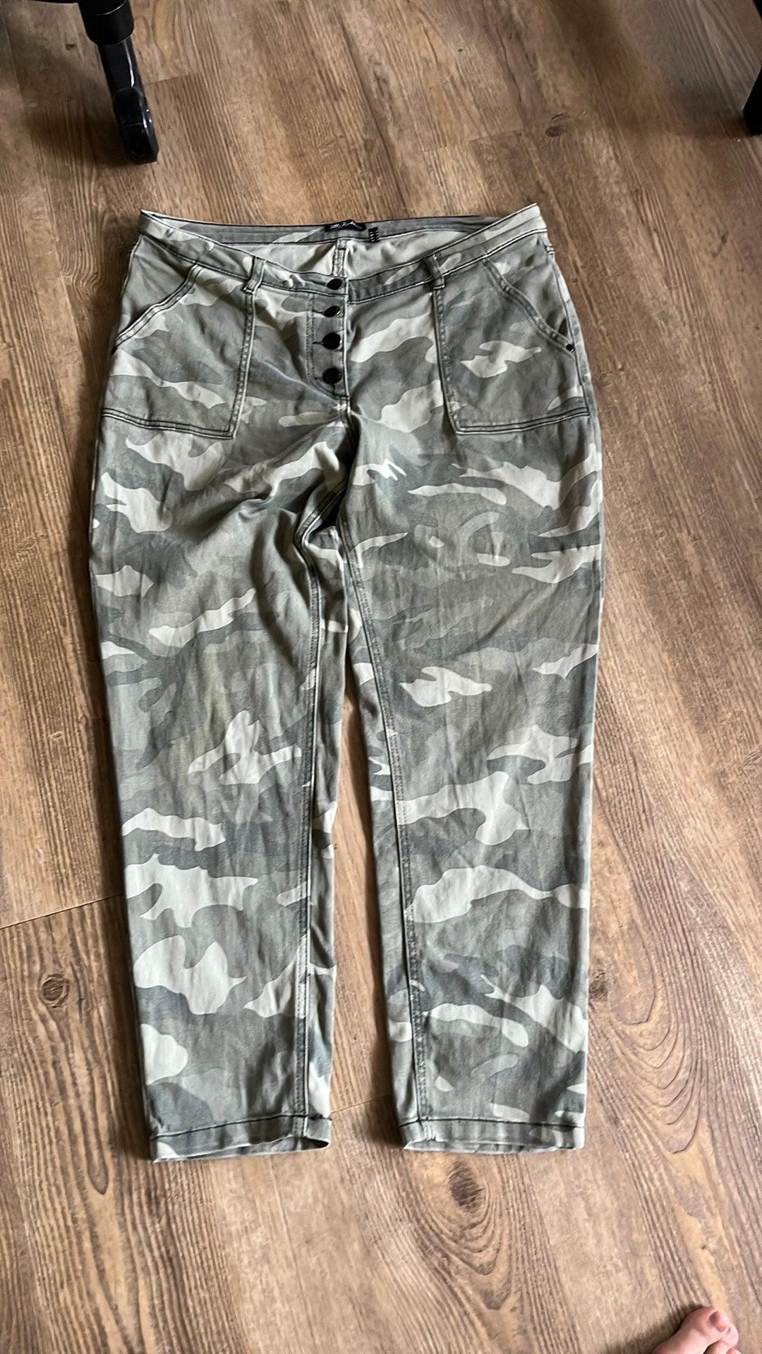 Stoere camouflage broek Ulla Popken mt 48, Ophalen of Verzenden, Gedragen, Groen, Broek of Spijkerbroek