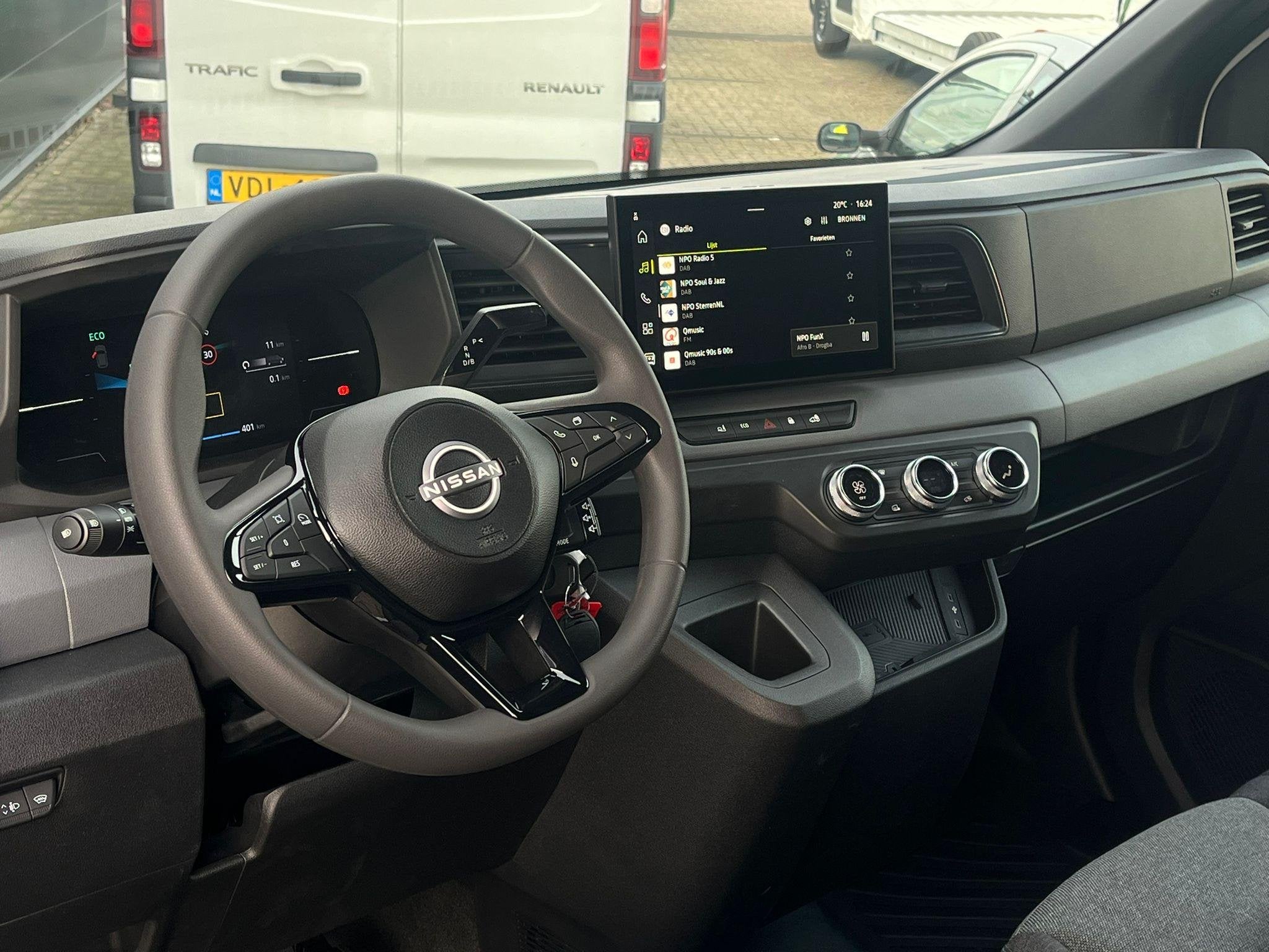 Nissan Interstar-e L2H2 Tekna 87 kWh 140PK | 0,0% Rente fina, Auto's, Bestelauto's, Dealer onderhouden, Stof, 143 pk, Electronic Stability Program (ESP)