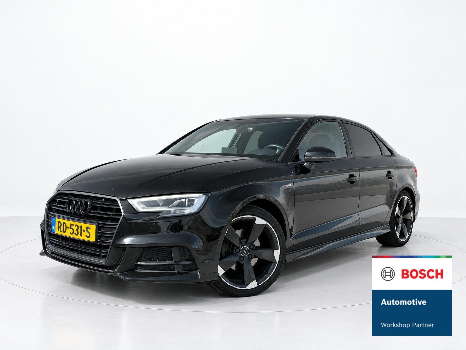 Audi A3 Limousine 1.5 TFSI CoD Sport S Line Edition, Gebruikt, 150 pk, Leder en Stof, Zwart