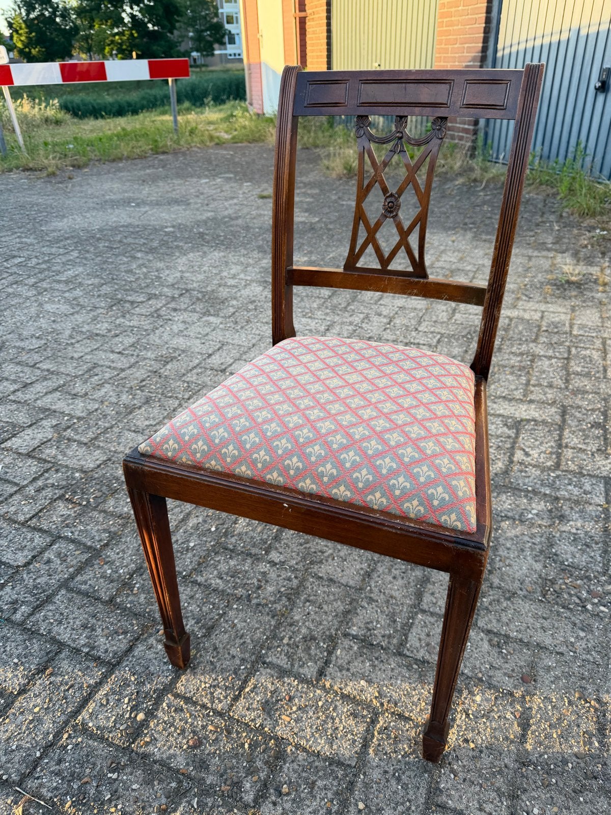 Set van 8 Antieke Franse stoelen met Fleur de Lis patroon, Ophalen