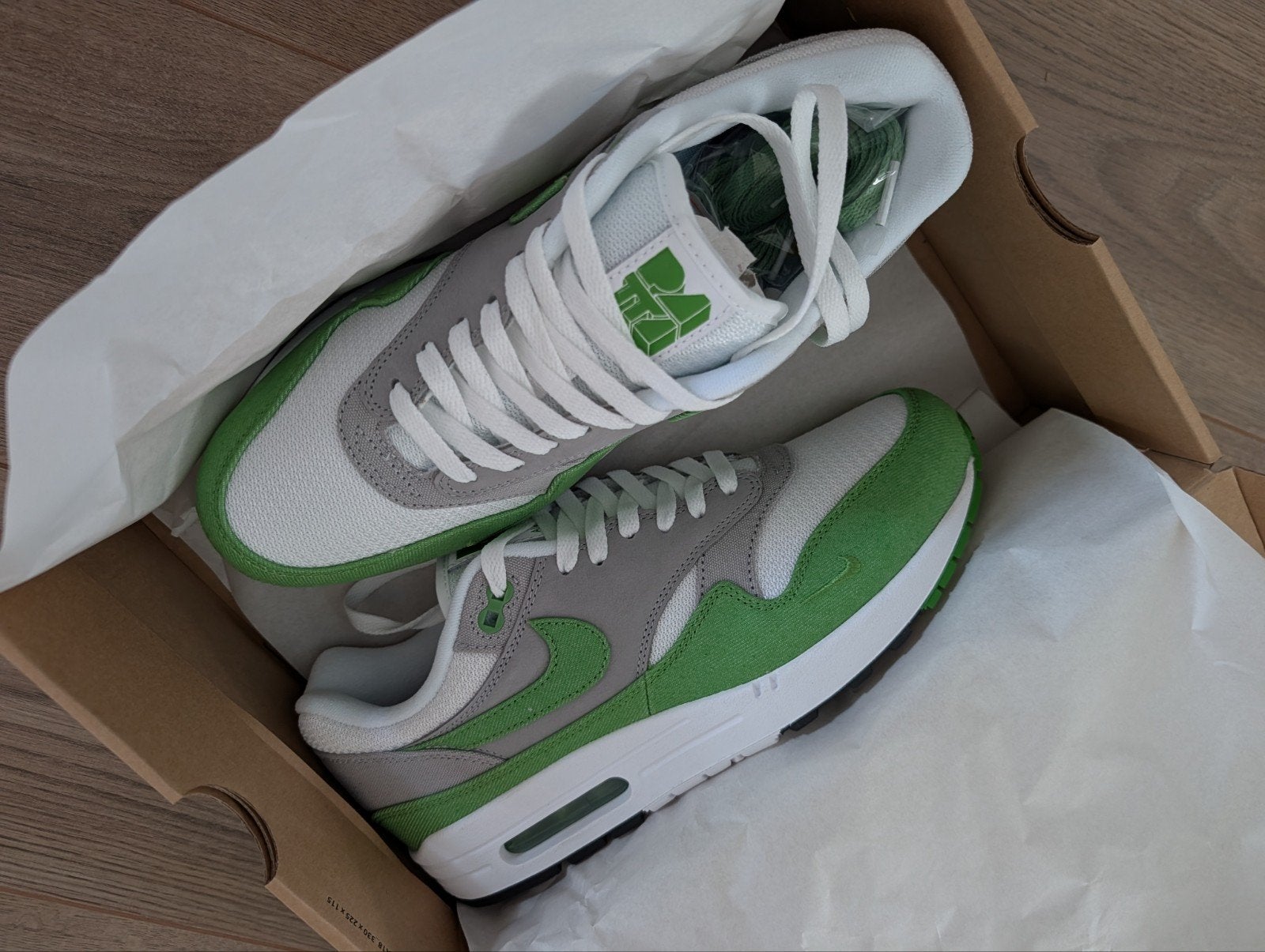 Nike Air Max 1 20th Anniversary Chlorophyll - maat 42.5
Patt, Ophalen, Nike air max, Overige kleuren, Nieuw
