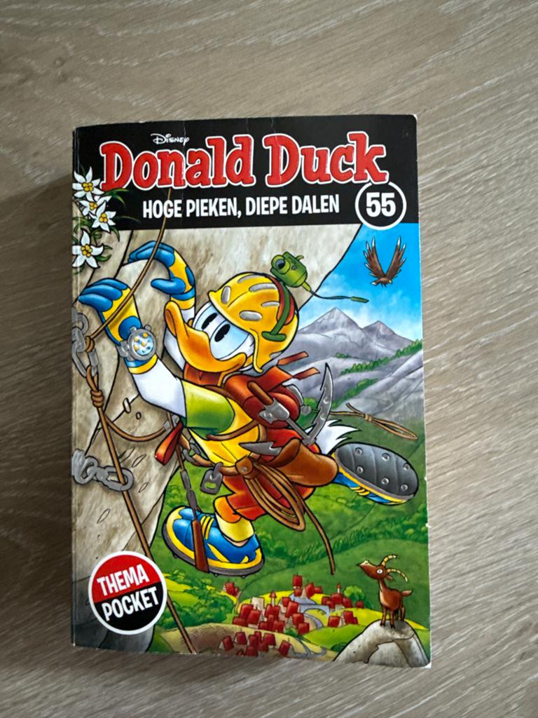 Donald Duck Pocket 55: Hoge Pieken, Diepe Dalen, Eén stripboek, Ophalen, Gelezen