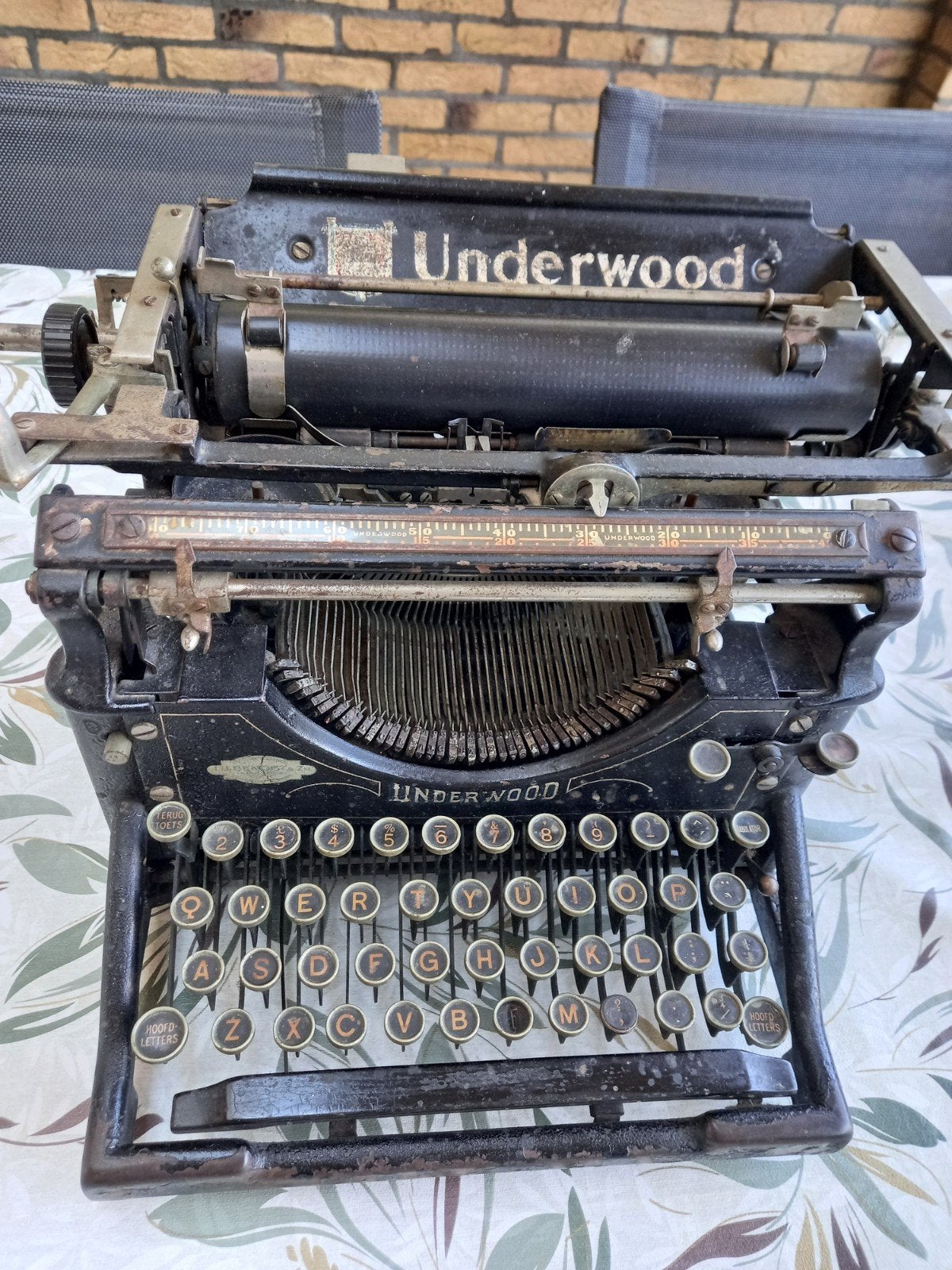 antieke typemachine uit 1896 voor verzamelaar of onderdelen., Ophalen