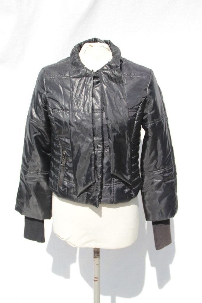 Aparte zwarte winterjas.Mt XS.Merk Soaked in Luxury, Kleding | Dames, Jassen | Winter, ., Zwart, Ophalen of Verzenden, Zo goed als nieuw