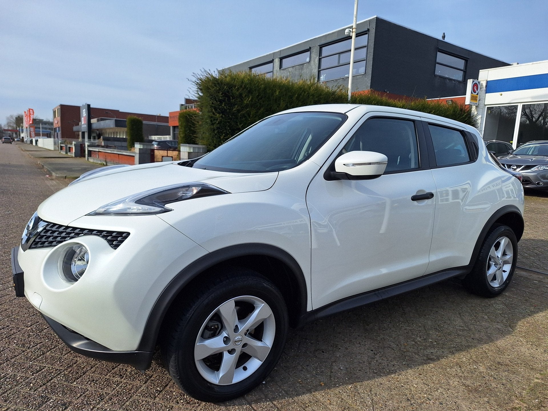 Nissan Juke 1.6 Visia bouwjaar 12-2017 / NEDERLANDSE AUTO, Auto's, Voorwielaandrijving, Stof, Euro 6, Origineel Nederlands