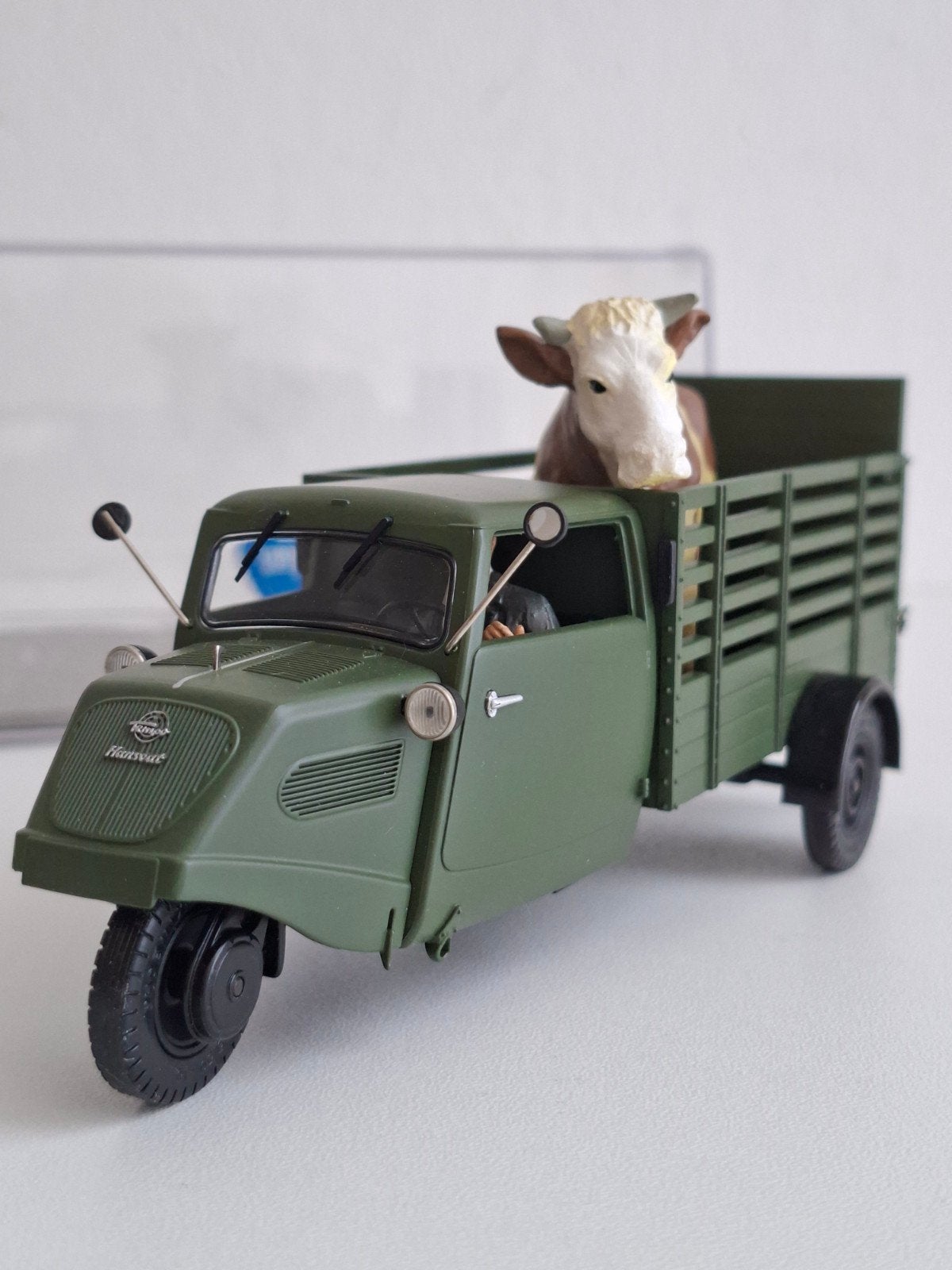Hubner Tempo veewagen met koe nr 7004, Ophalen of Verzenden, Zo goed als nieuw