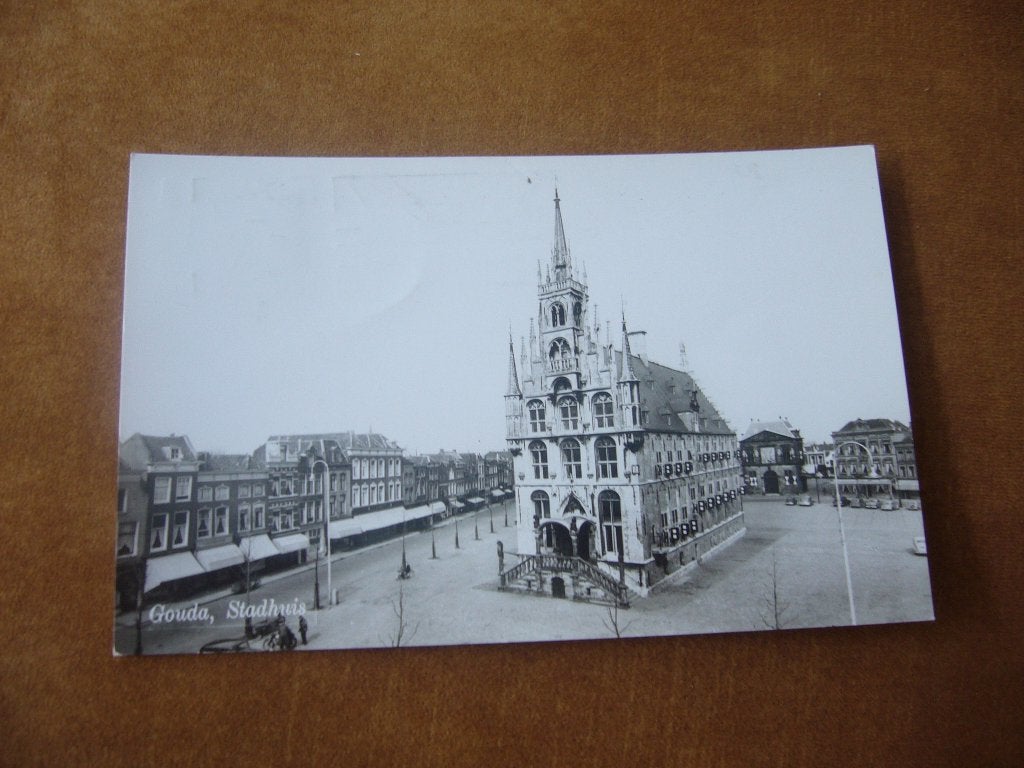 GOUDA  =  STADHUIS, Ophalen of Verzenden, 1940 tot 1960, Gelopen, Zuid-Holland