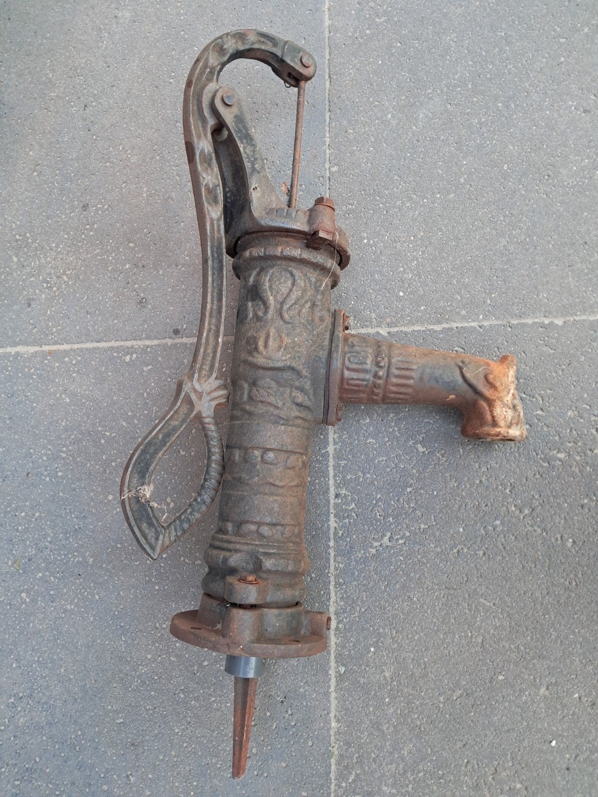Antieke gietijzeren waterpomp - decoratie, Tuin en Terras, Ophalen of Verzenden, Gebruikt