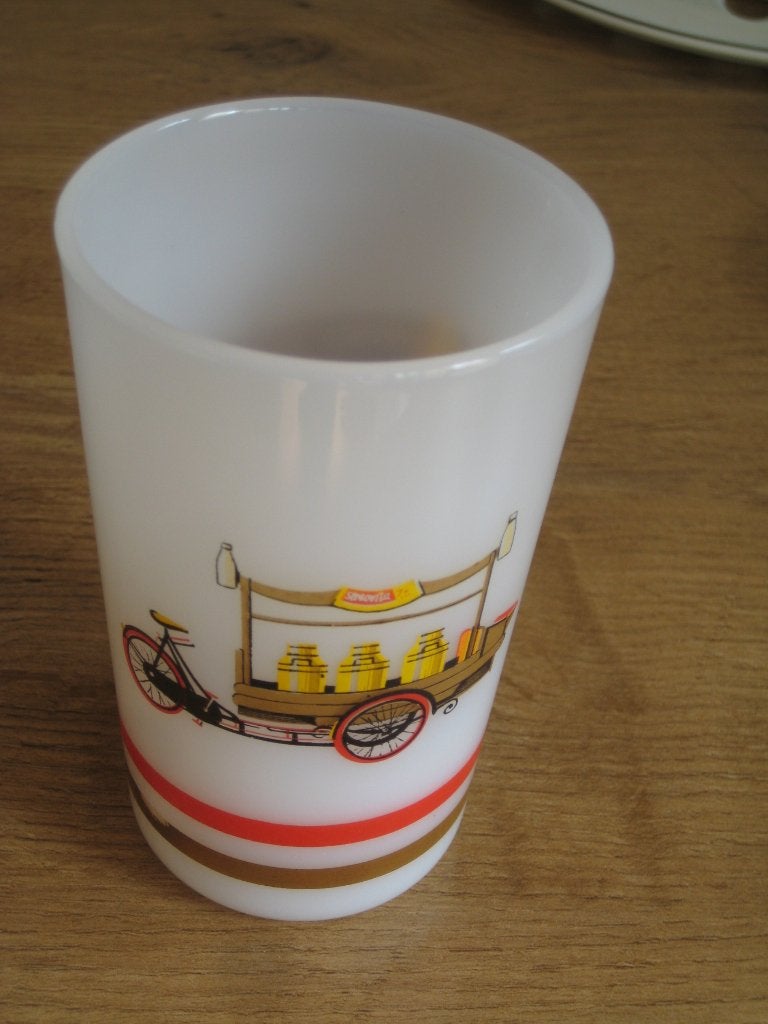 melkglas sterovita melkproducten (zuivel), Verzamelen, Ophalen of Verzenden, Zo goed als nieuw, Gebruiksvoorwerp