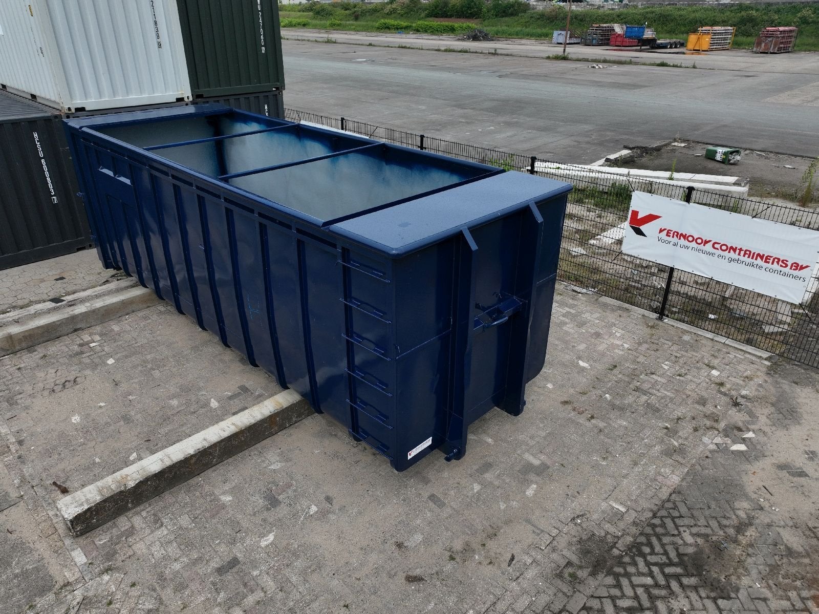 VERNOOY Afzetcontainer Vloeistofdicht 40m3 9438, Dave Vernooij, Dave@vernooy.nl, Kellensedwarsweg 9
4004 JC  Tiel, NL