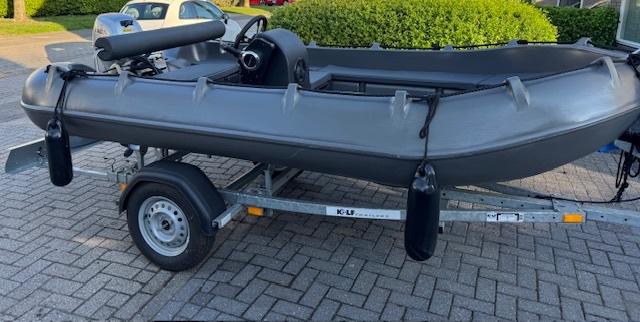 Whaly 370 compleet vaarklaar + Honda 20 PK + trailer | 2022, Ophalen, 10 tot 30 pk, Zo goed als nieuw, 3 tot 6 meter