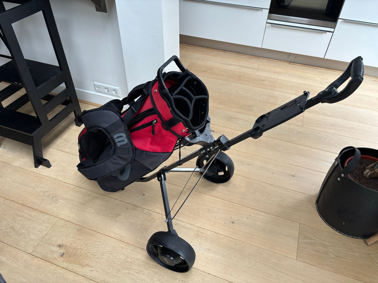 Golftas met trolley - Wilson, Sport en Fitness, Golf, Ophalen, Zo goed als nieuw, Tas, Overige merken