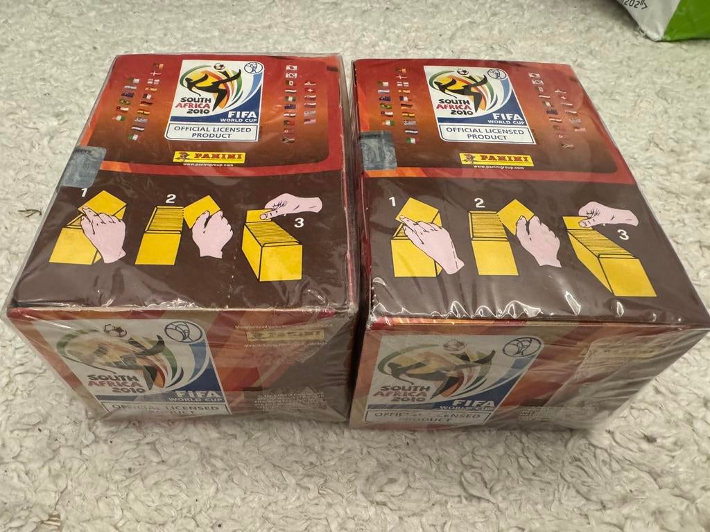 WK 2010 Panini Box Sealed, Ophalen of Verzenden, Nieuw, Meerdere stickers