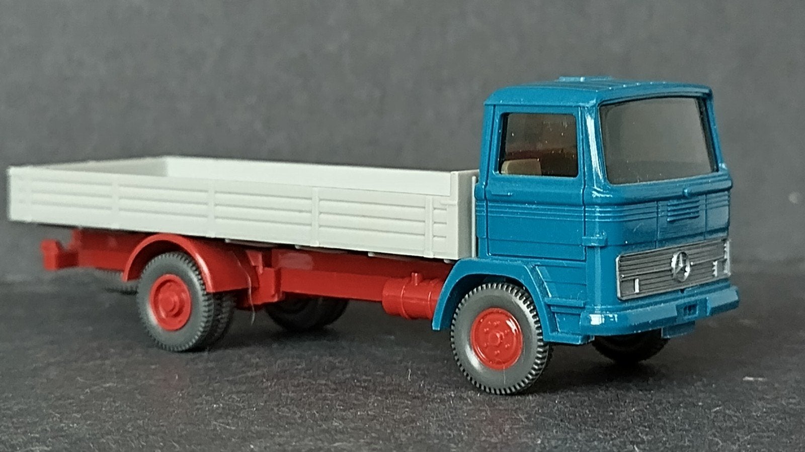 Mercedes Benz LP 608 Pritsche 1:87 Wiking Pol, Verzenden, Wiking, M, Zo goed als nieuw