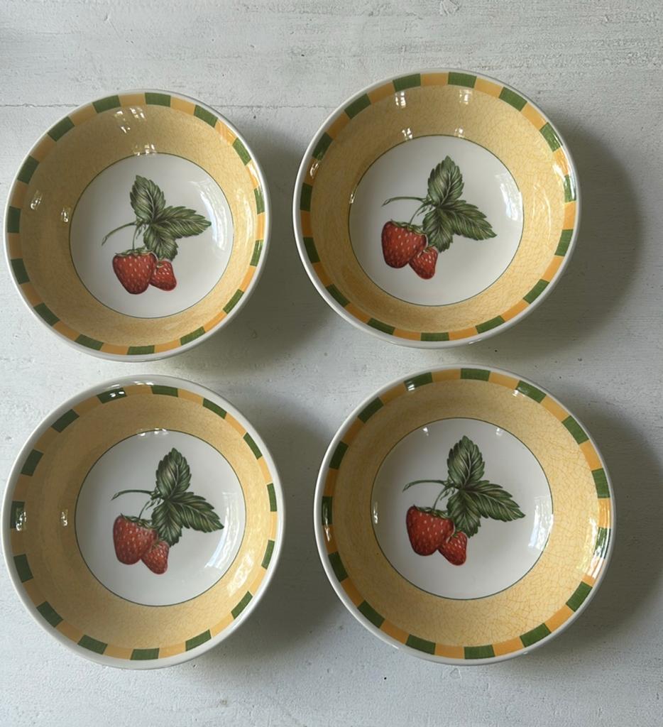 3 Churchill, Staffordshire schaaltjes, Ophalen of Verzenden, Overige stijlen, Schaal of Schalen