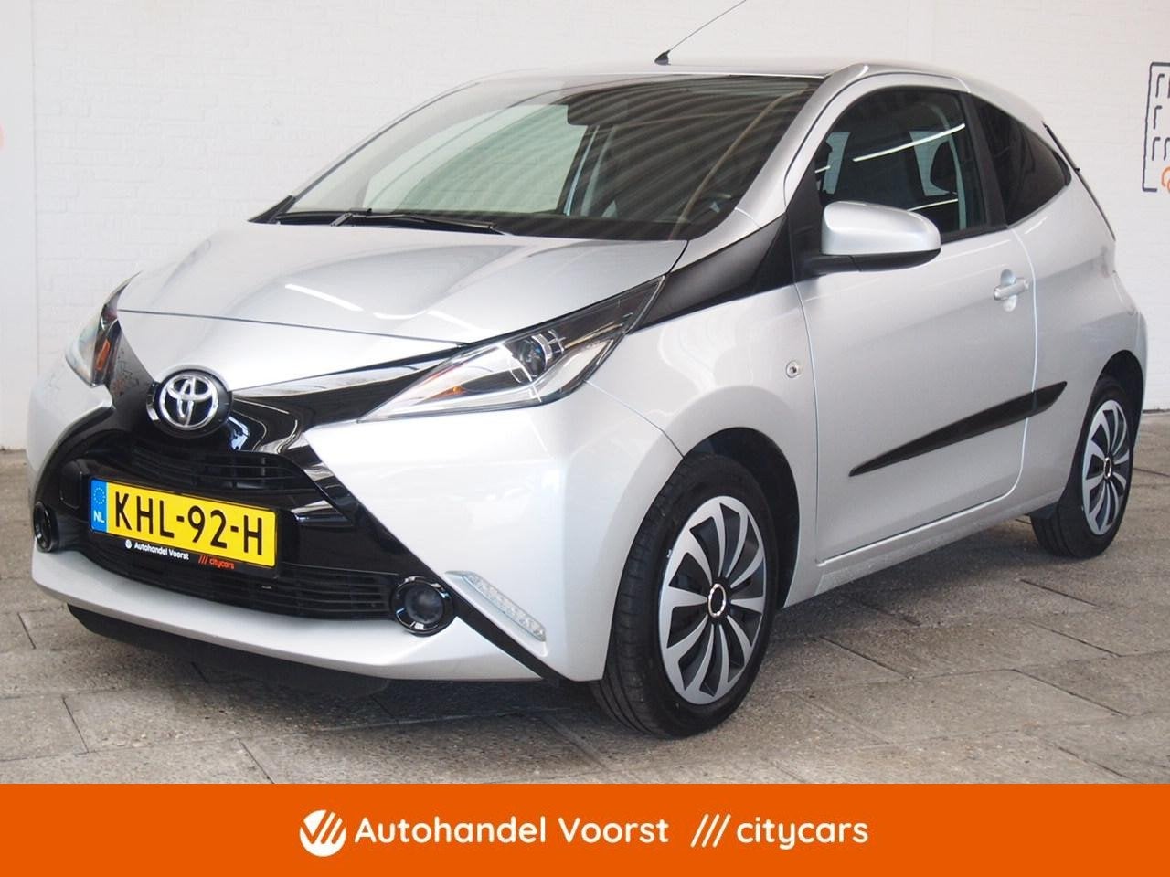 Toyota Aygo 1.0 VVT-i x-fun (APK:Nieuw) Incl.Garantie, Auto's, Voorwielaandrijving, Stof, Gebruikt, Met garantie (alle)