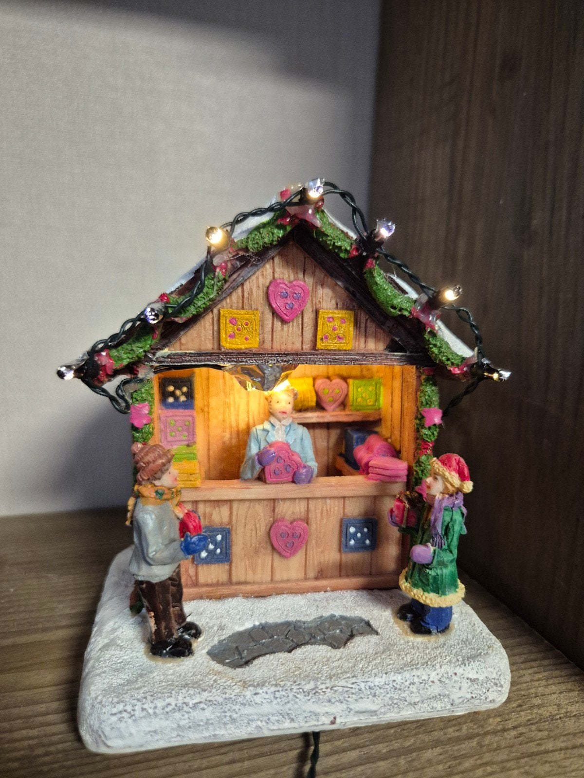 kerstdorp mooie kraam met verlichting originele doos kerst, Diversen, Kerst, Ophalen of Verzenden, Zo goed als nieuw