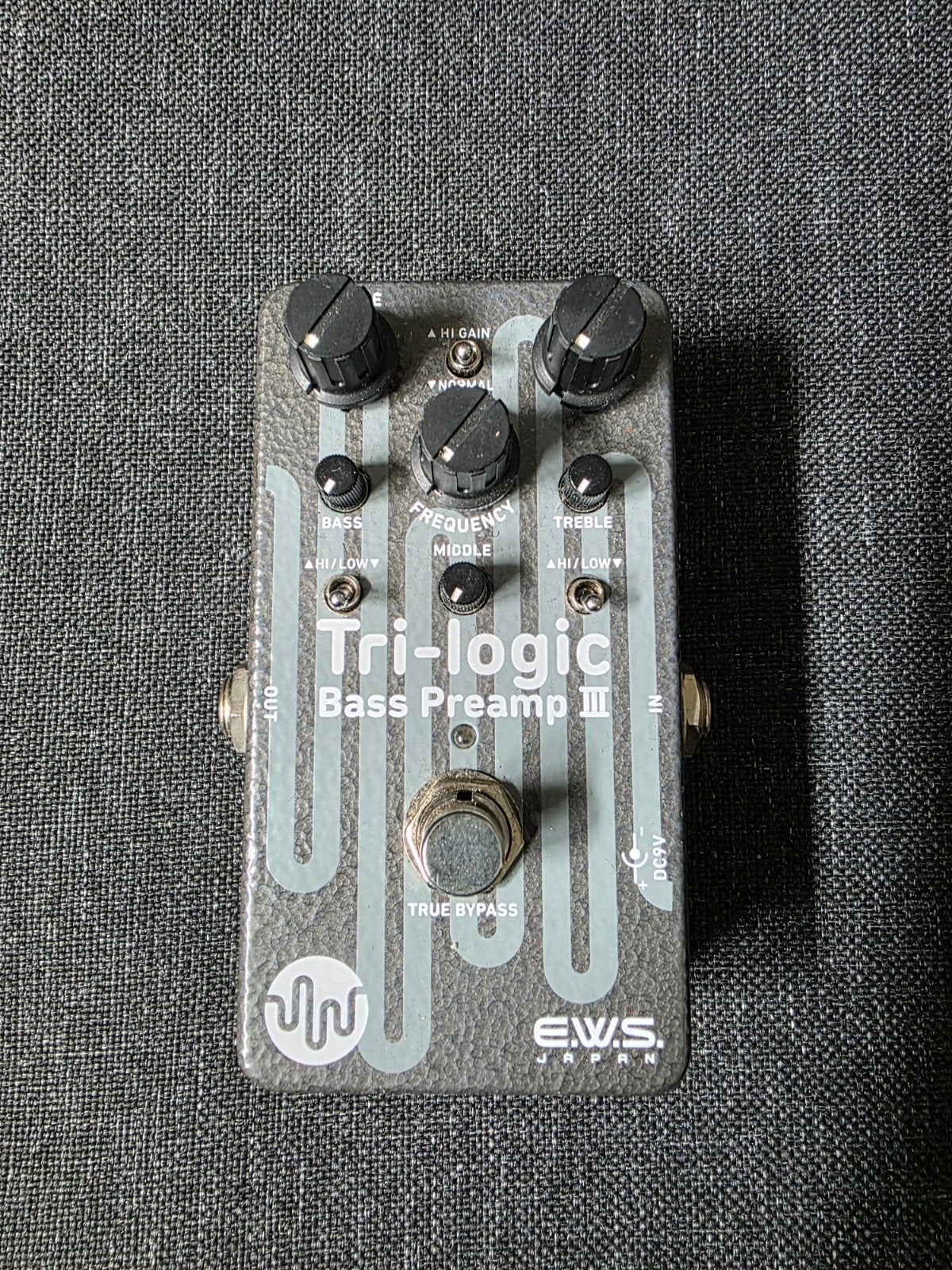 EWS Tri-logic Bass Preamp 3, Muziek en Instrumenten, Effecten, Ophalen of Verzenden, Zo goed als nieuw