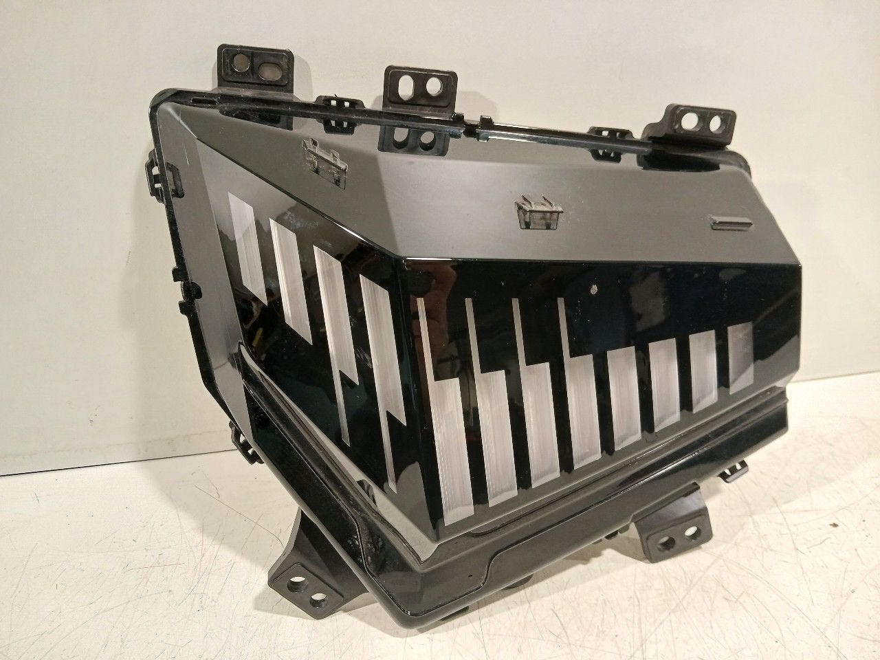 Dagrijverlichting links voor Renault Scenic, Onderdelen@venauto.nl, Van der Ven Autorecycling B.V., Gebruikt, Ettenseweg 76, 4706 PB Roosendaal, The Netherlands