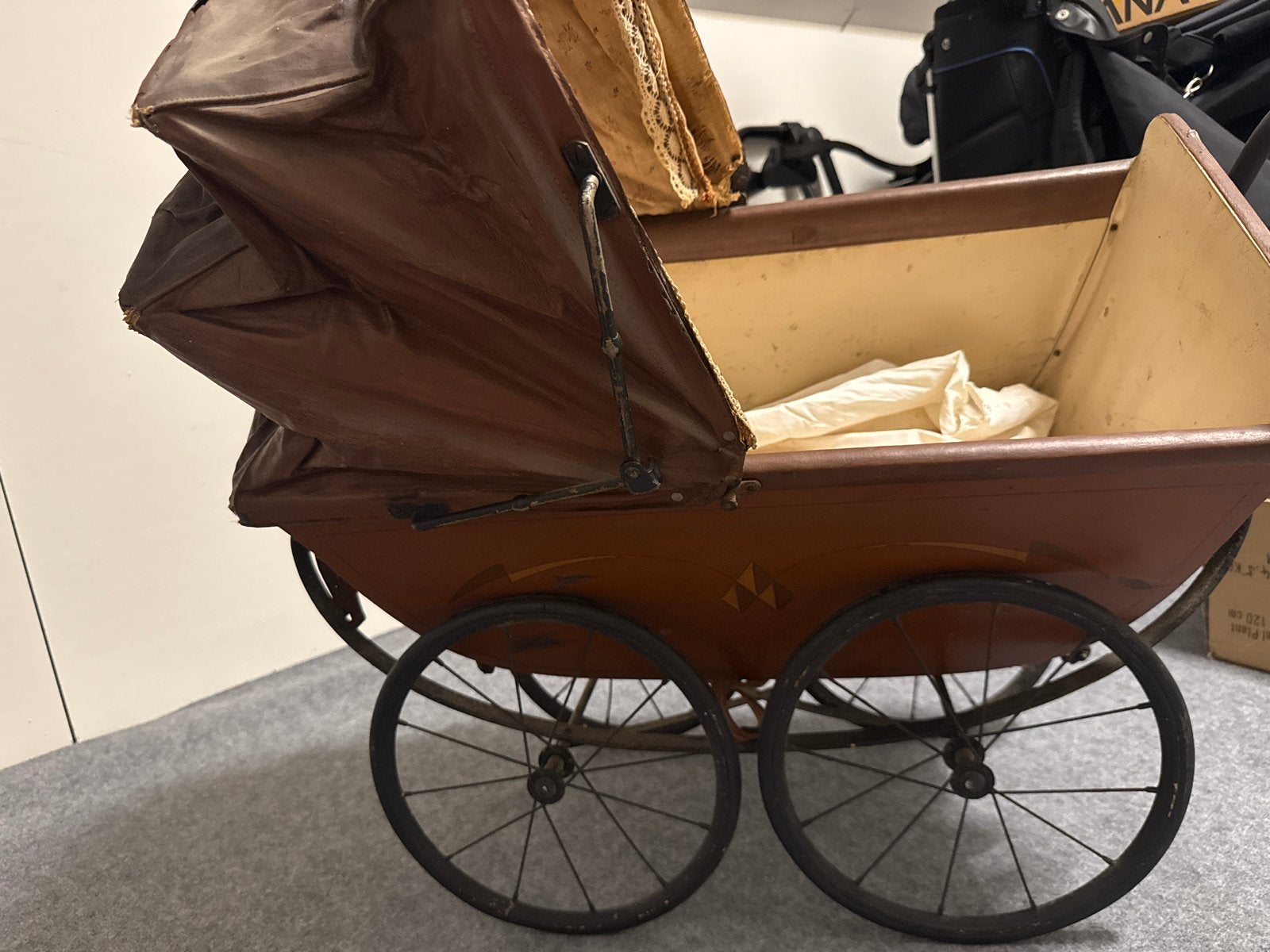 Antieke Brennabor Kinderwagen - Vintage Stijl, Gebruikt, Ophalen of Verzenden, Met reiswieg, Kinderwagen