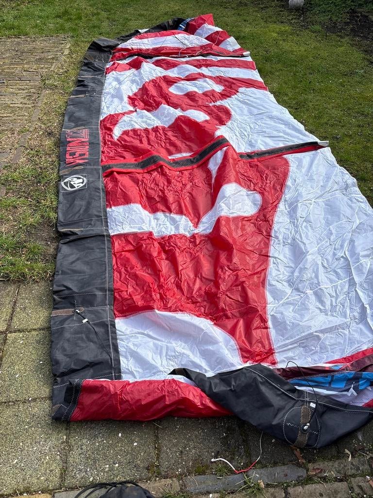 RRD Vision Kitesurf Kite 7m² - Rood/Wit/Zwart, Gebruikt, Geen board, Ophalen of Verzenden, Kite
