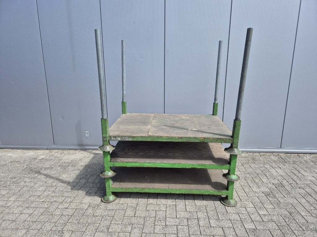 Stapelrack Opslagbok Metalen Bokken gebruikt 3 stuks 100,-, Doe-het-zelf en Verbouw, Steigers, Ophalen, Overige typen, Buitenvaart 2108C, Hoogeveen
