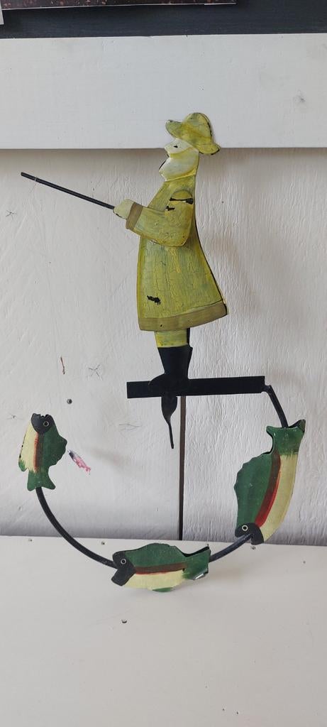 Decoratieve fisherman metaal decoratie visser metaal  vissen, Ophalen of Verzenden
