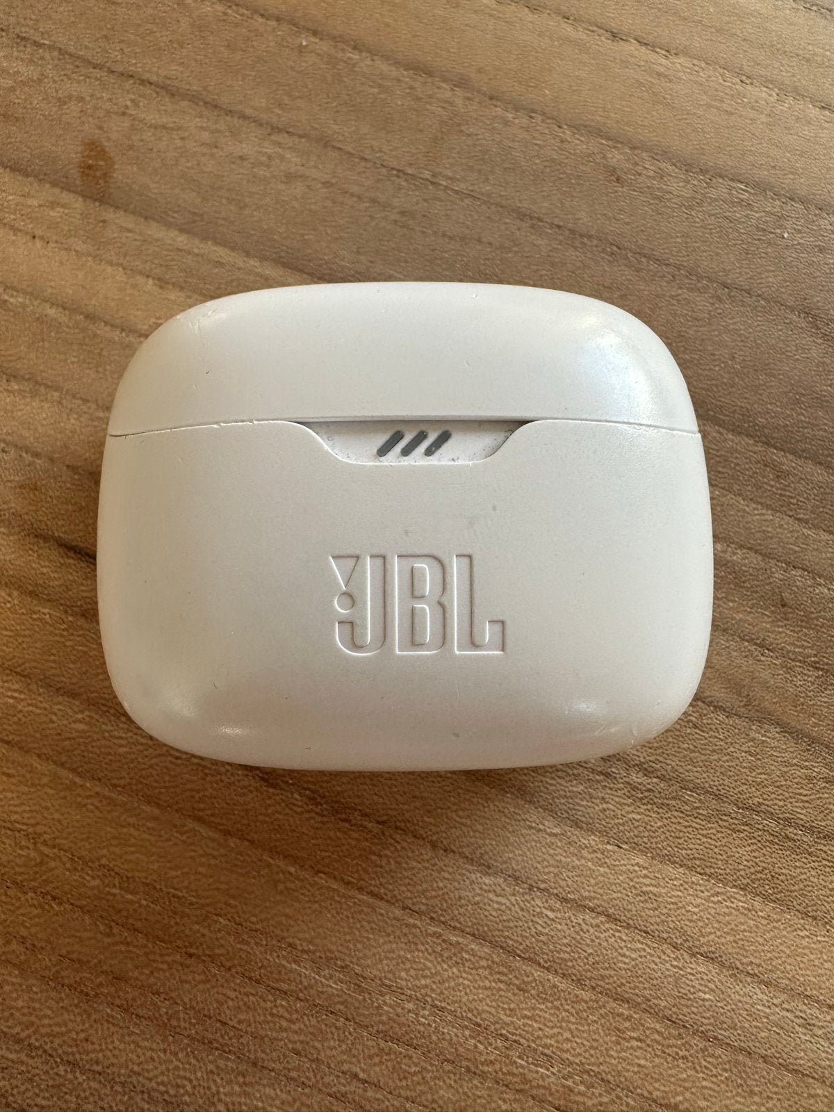 JBL Tune Beam Oplaadcase - Wit (ZONDER OORDOPJES), In-ear, Gebruikt, JBL, Bluetooth