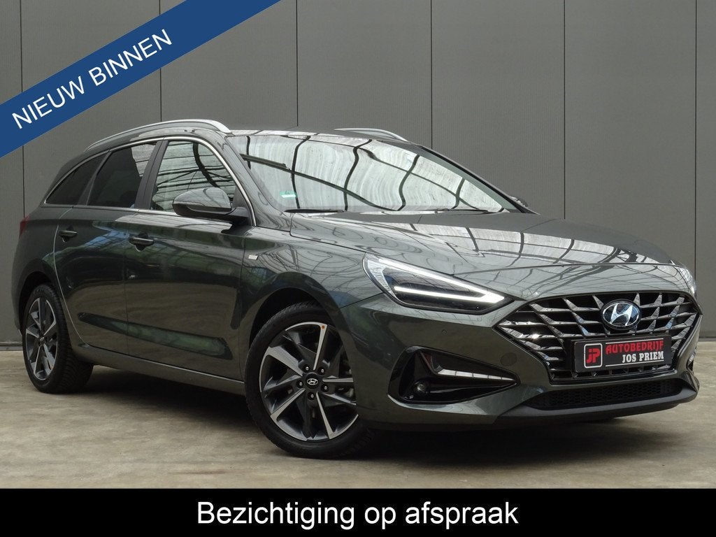Hyundai i30 Wagon 1.5 T-GDi MHEV Premium * 161 PK * LUXE UIT, Auto's, Hyundai, Stof, Gebruikt, Euro 6, 4 cilinders